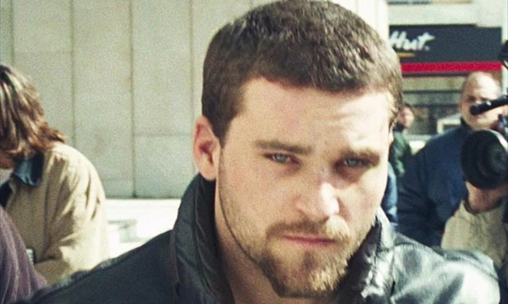 Σαν σήμερα το 2000 η αστυνομία συνέλαβε τον Κώστα Πάσσαρη